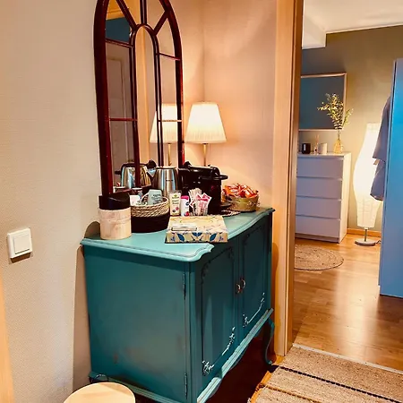 Guest House 홈스테이 *